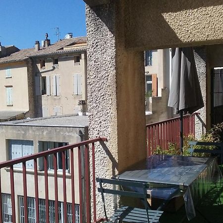 Appartement Climatise Avec Terrasse Au Coeur De นียงส์ ภายนอก รูปภาพ