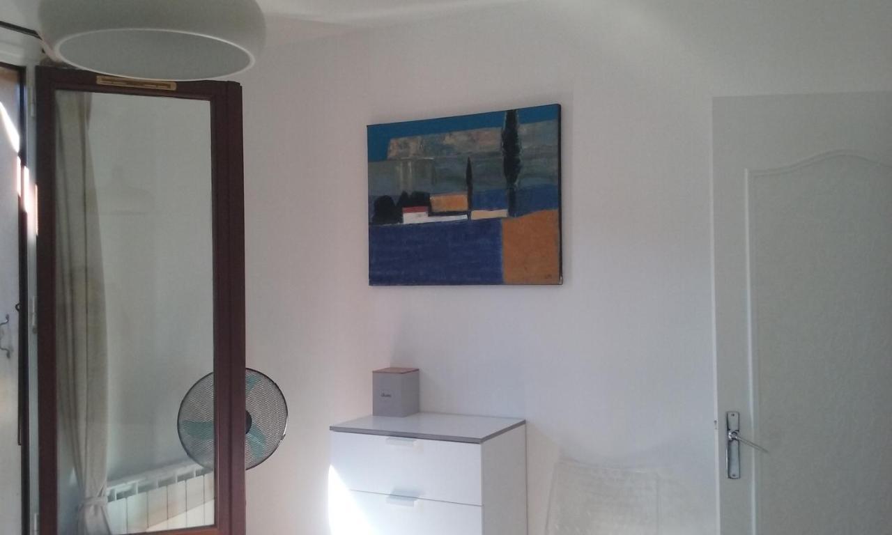 Appartement Climatise Avec Terrasse Au Coeur De นียงส์ ภายนอก รูปภาพ